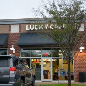 Lucky Cafe